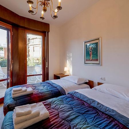Апартаменты Portosole Attic - With Terrace And Private Parking Санремо Экстерьер фото