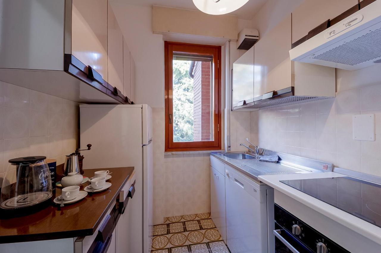 Апартаменты Portosole Attic - With Terrace And Private Parking Санремо Экстерьер фото
