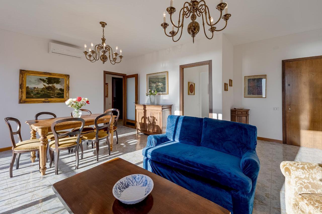 Апартаменты Portosole Attic - With Terrace And Private Parking Санремо Экстерьер фото