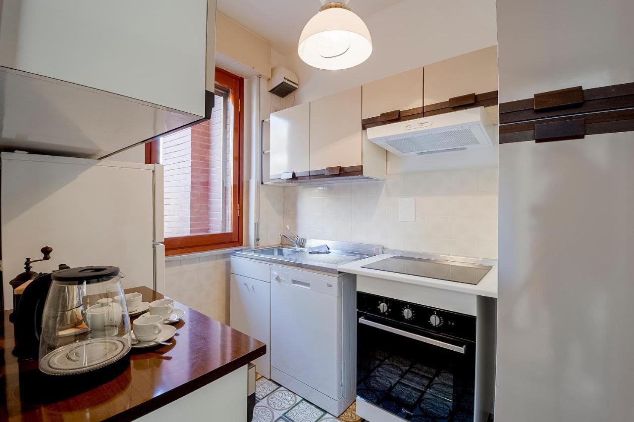 Апартаменты Portosole Attic - With Terrace And Private Parking Санремо Экстерьер фото
